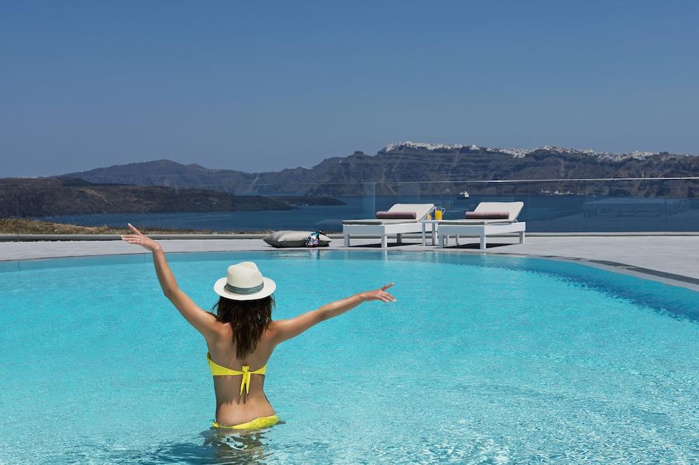 Acroterra Rosa Luxury & 5* Akrotírion