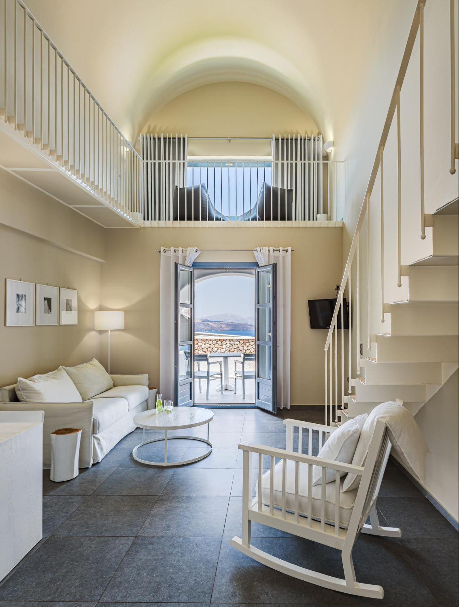 Acroterra Rosa Luxury & Akrotírion