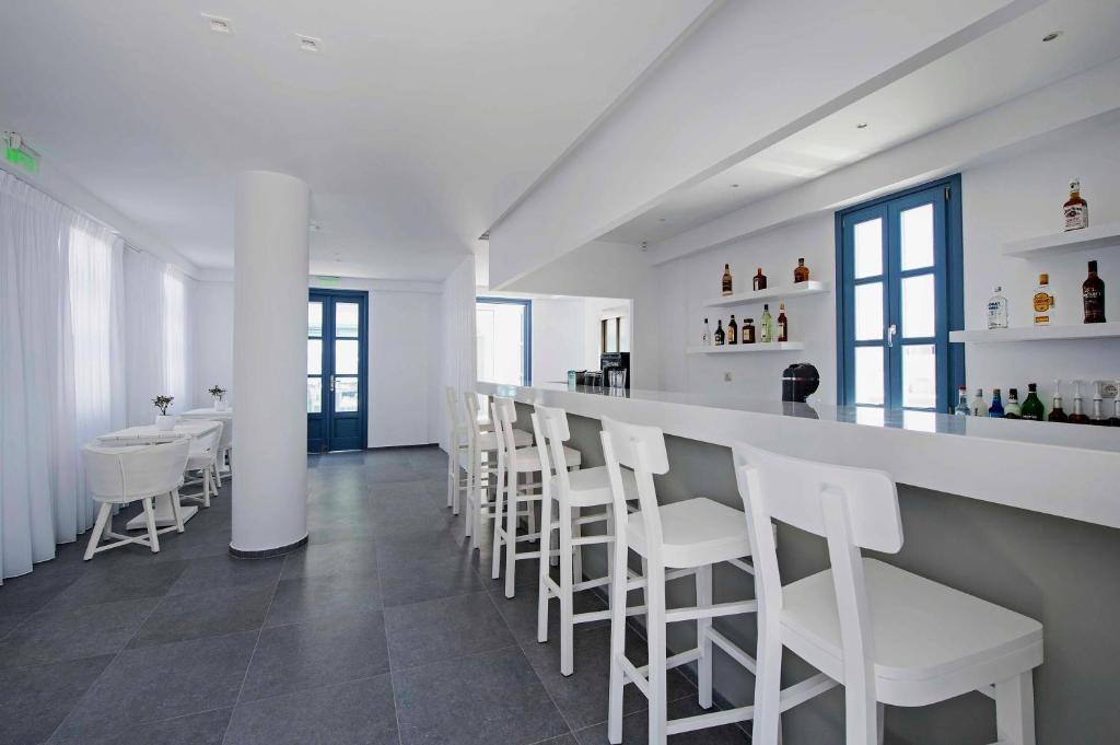 Acroterra Rosa Luxury & 5* Akrotírion