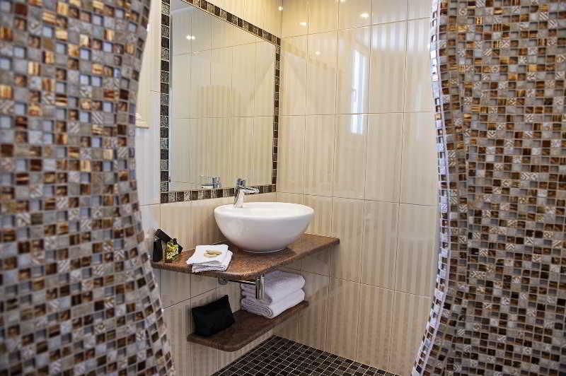 Acroterra Rosa Luxury &