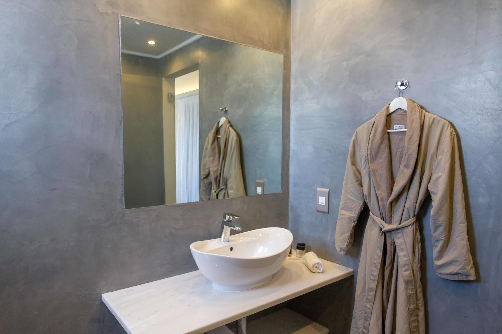 Acroterra Rosa Luxury & Akrotiri (Santorini)